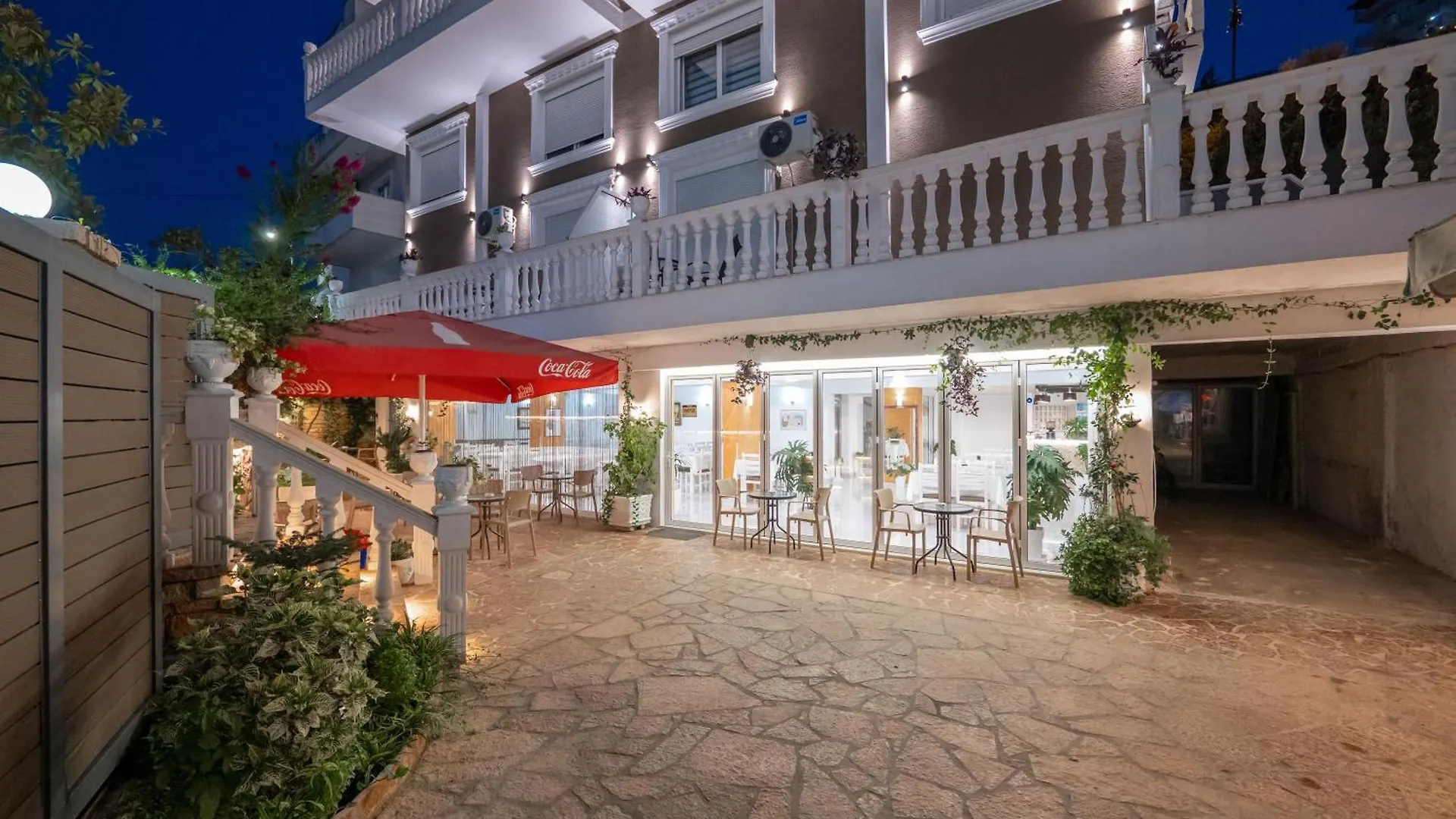Hotel Elite Sarandë 4*,